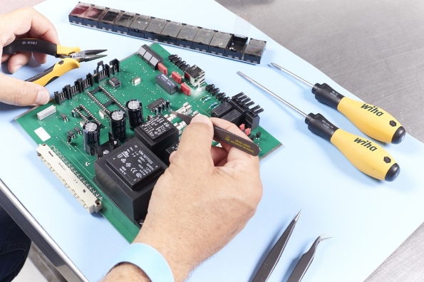 Afbeelding - https-www-ez-catalog-nl-Asset-4b30e0fda6ca43b8be422b90ca463c81-ImageFullSize-Anw-ZP01014-Universal-Professional-ESD-01-jpg